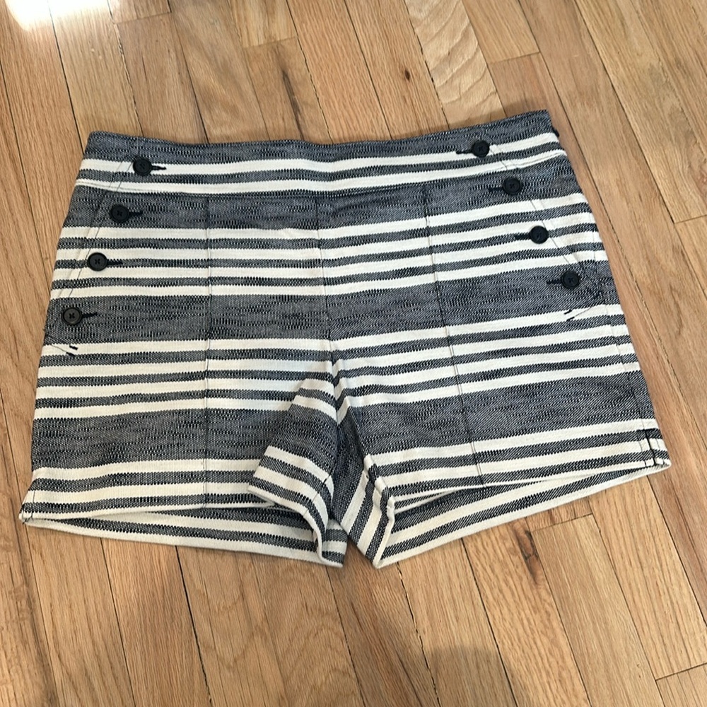 Ann Taylor Loft The Riviera Pant Cropped Julie Fit Shorts Size 8